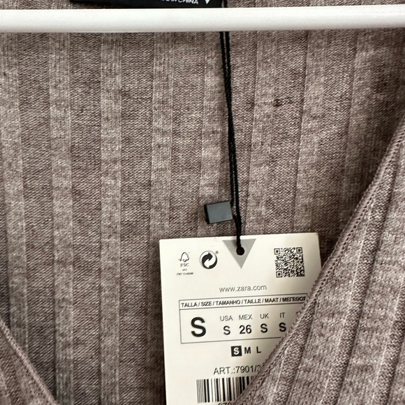 ❤️ NWT Zara knit bodycon maxi dress with middle slit - Picture 3 of 3